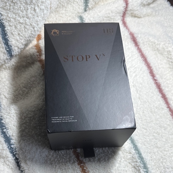 TriPollar STOP Vx Facial Renewal, Reshaping & Rejuvenation Device, NWT - Picture 4 of 12